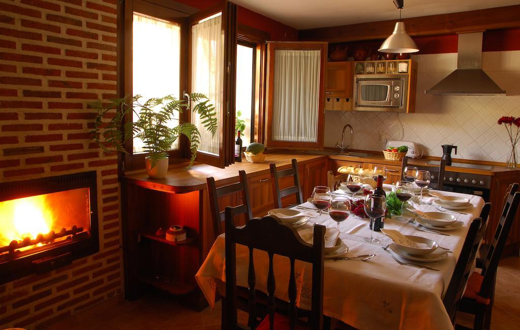 Casa Rural "Hazanas" Adanero 外观 照片