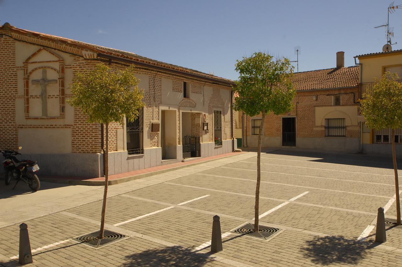 Casa Rural "Hazanas" Adanero 外观 照片